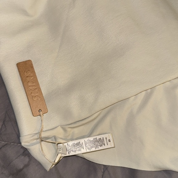 SKIMS LEATHER ONE PIECE BODYSUIT - Picture 4 of 5